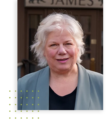 team-bio-headshot-kathy-roberts